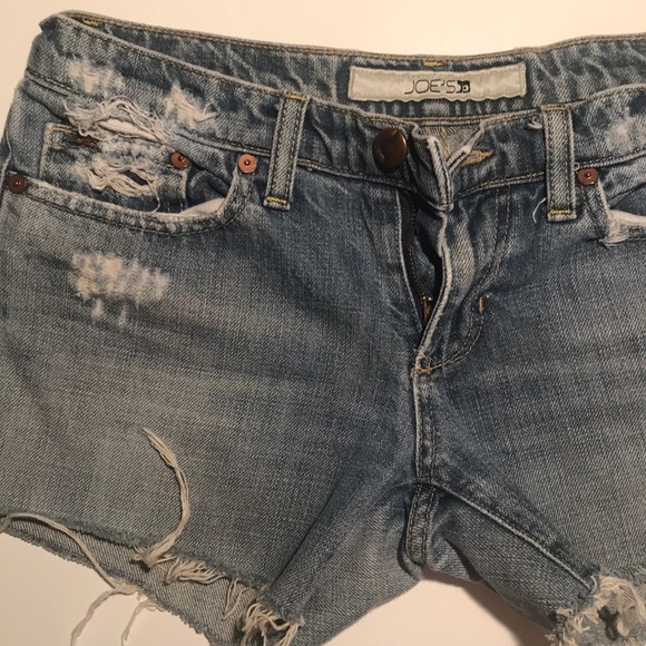 Joe’s Jeans Cutoff Shorts - Picture 2 of 4